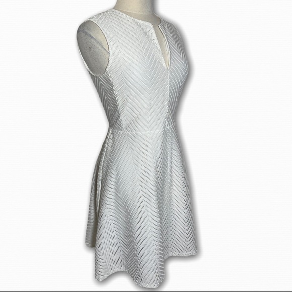 Tory Burch white Eyelet fit and flare dress sz L - Picture 2 of 8